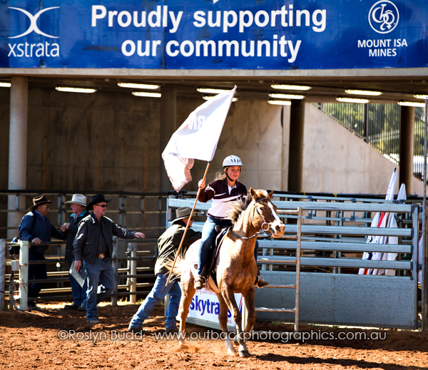 ©Roslyn Budd - www.buddphotography.com.au