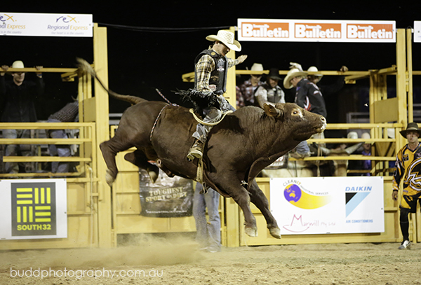 ©Roslyn Budd - www.buddphotography.com.au