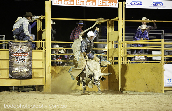 ©Roslyn Budd - www.buddphotography.com.au