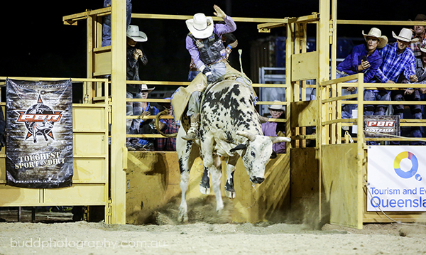 ©Roslyn Budd - www.buddphotography.com.au