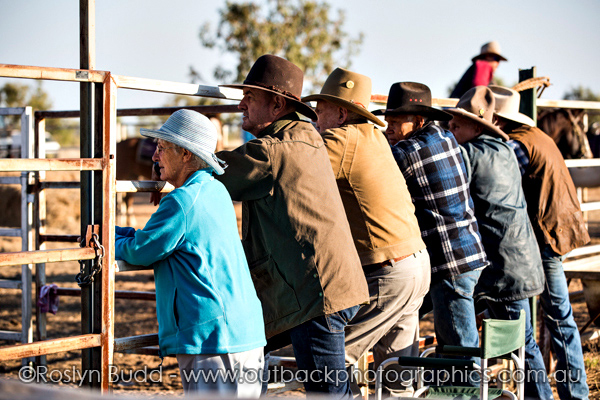 ©Roslyn Budd - www.buddphotography.com.au