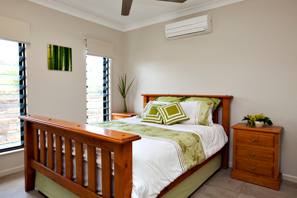 ©Roslyn Budd - www.buddphotography.com.au