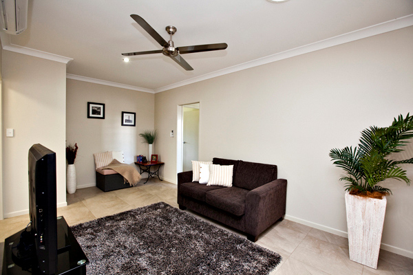 ©Roslyn Budd - www.buddphotography.com.au