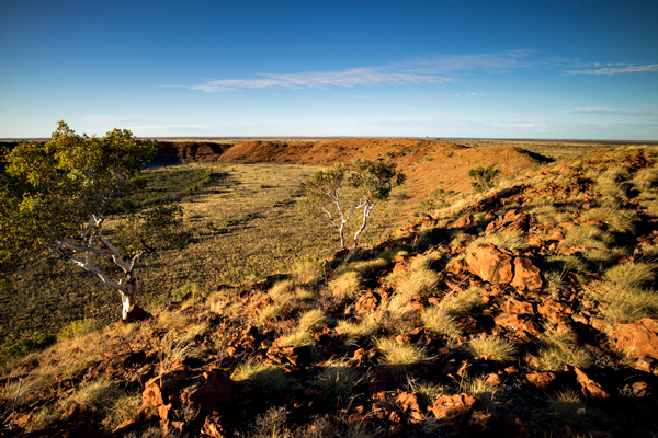 Wolfe Creek, Wolfe Creek Meteorite Crater, Budd Photography, Halls Creek, Tanami Track, Meteortie, Meteorite Crater, Wolfe Creek Crater
